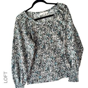 LOFT | NWOT SMOCKED CUFF LONG BLOUSON SLEEVE SCOOP NECK TOP OLIVE LEAF | SMALL